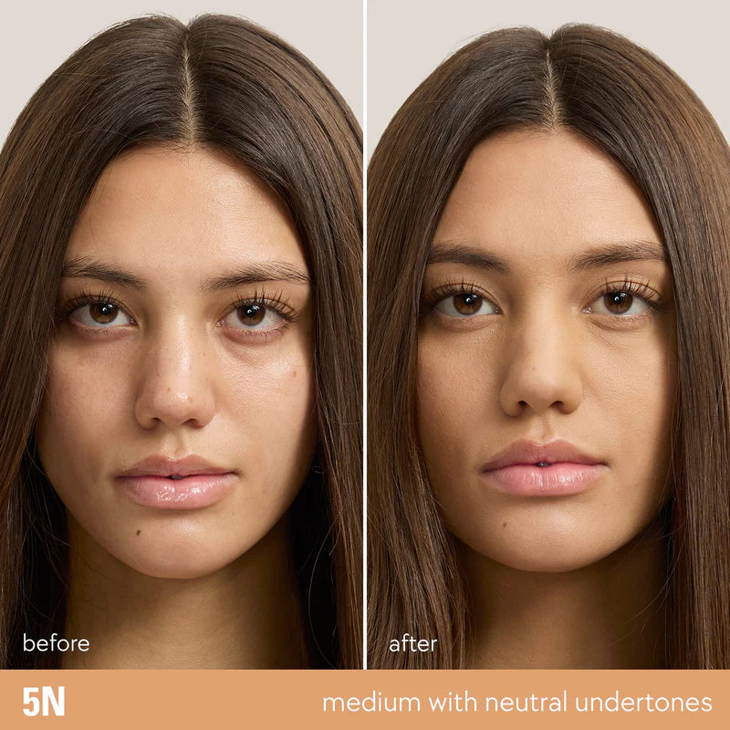 Kylie Natural Blur Powder Foundation