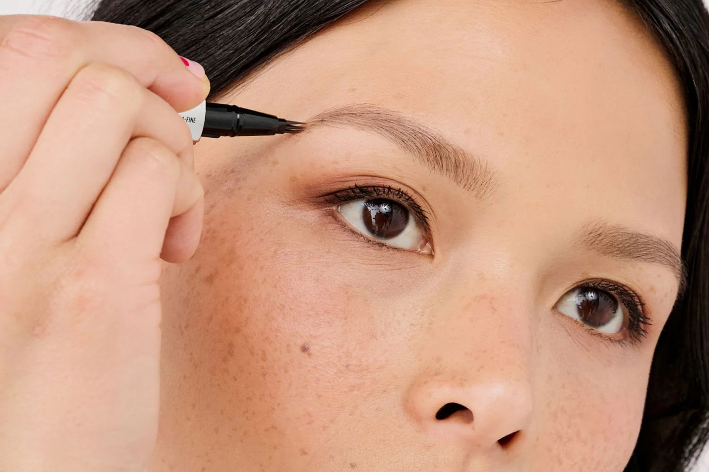 Benefit Mighty Brow Pen
